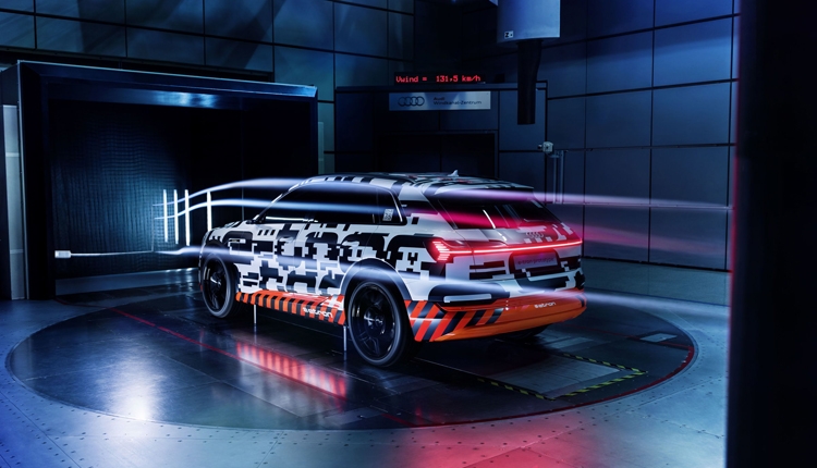 Фото - Электрокар Audi e-tron получит виртуальные зеркала заднего вида»