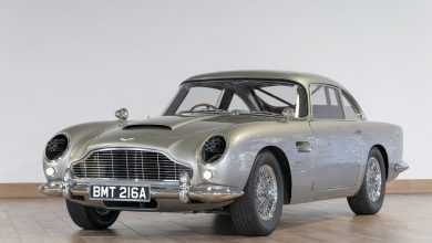 Фото - Aston Martin Джеймса Бонда с выдвижными «пулеметами» продали за £3 млн