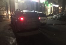 Фото - В Саратове два автомобиля после столкновения вылетели на тротуар и сбили пешеходов